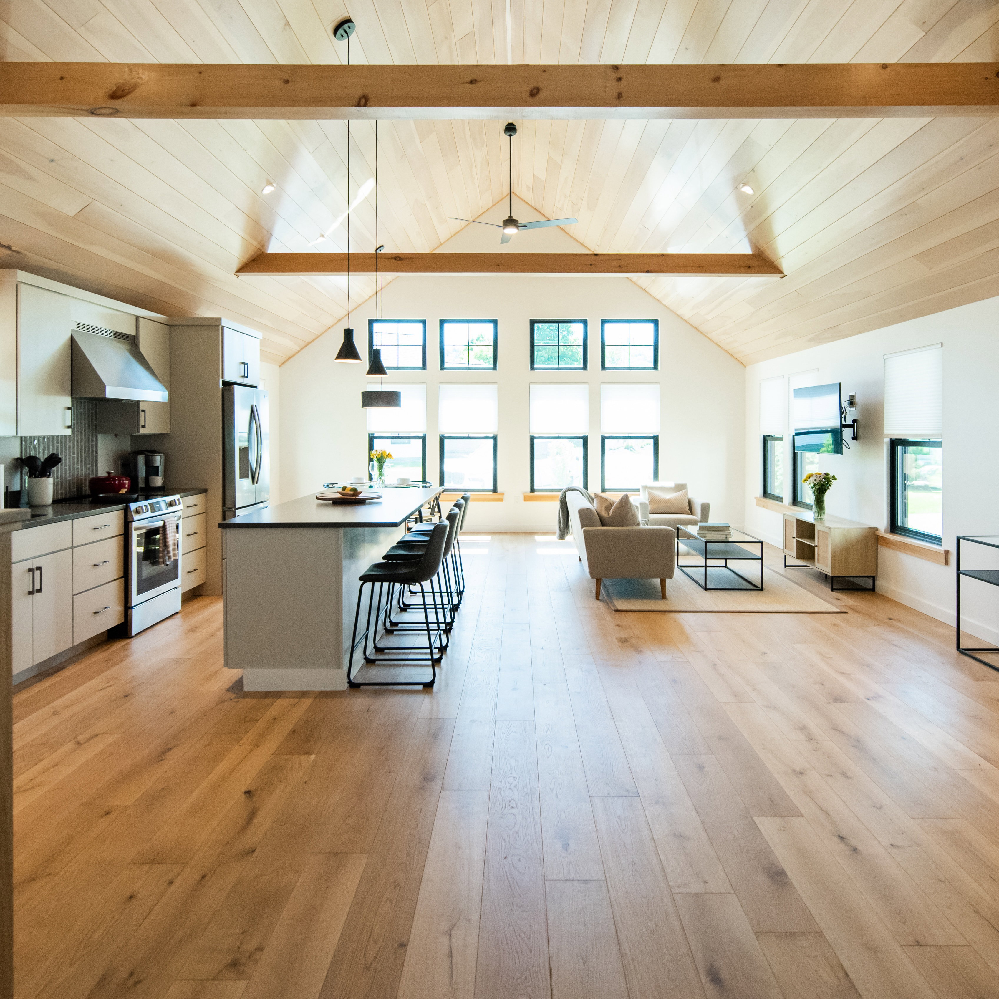 PREMIUM 1X6X14' PINE V-MATCH/FLAT BACK CLEAR COAT 4-SIDES 5-PACK ...